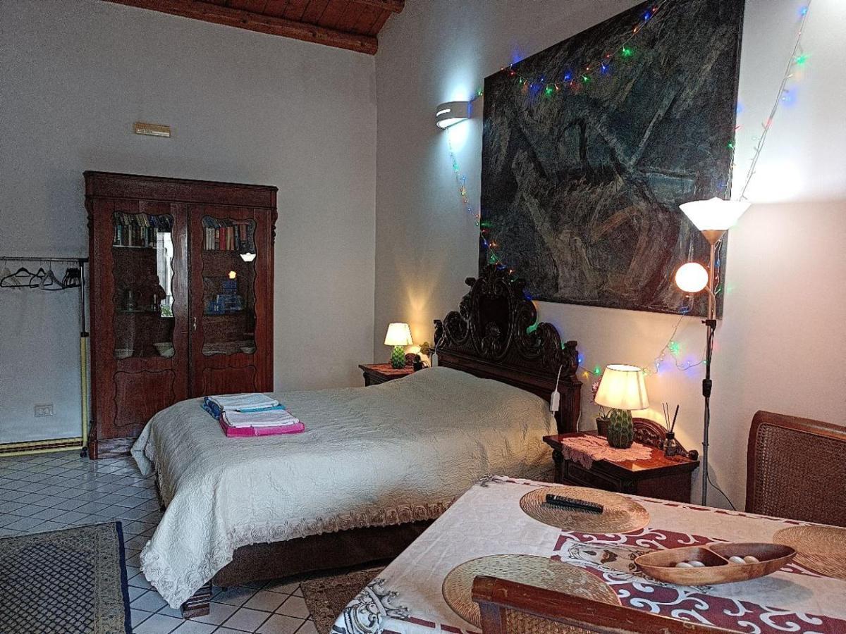 Arthaus-Ortigia- 120 Met Apartment Syracuse Bagian luar foto