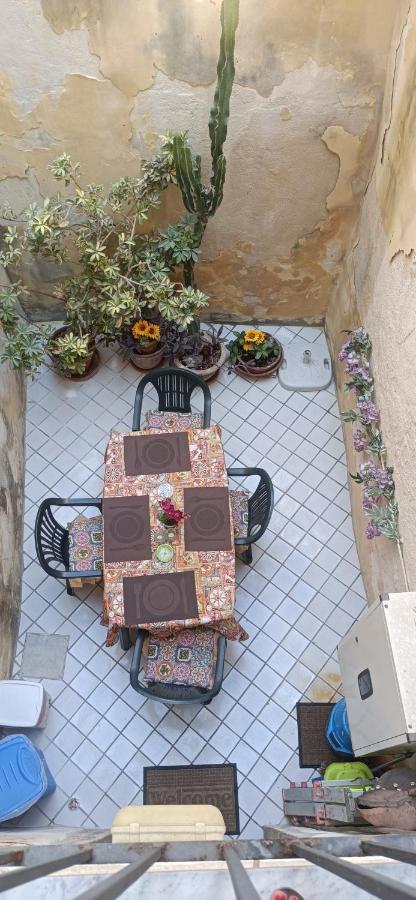 Arthaus-Ortigia- 120 Met Apartment Syracuse Bagian luar foto